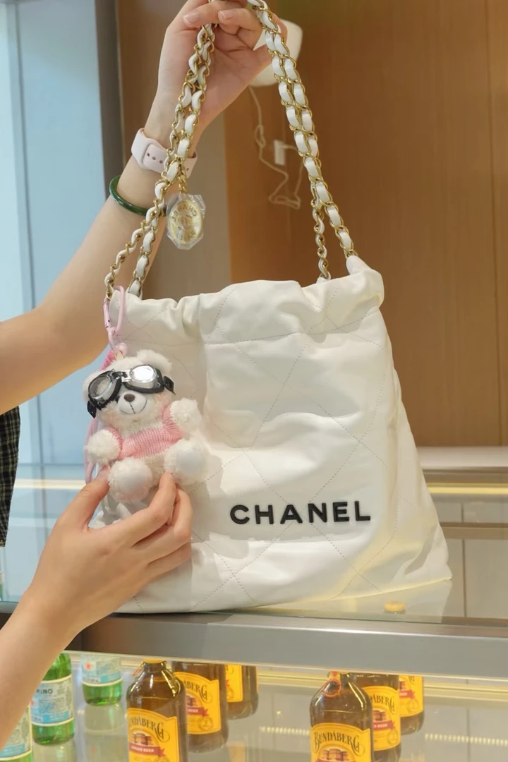 95新 Chanel/香奈儿 展会外场 白金黑子22bag单肩包小号
