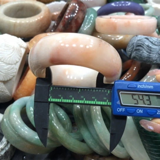 未镶嵌石英质玉珠宝半成品11