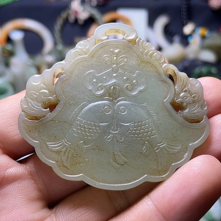 顺***馆和田玉（糖玉）未镶嵌颈饰