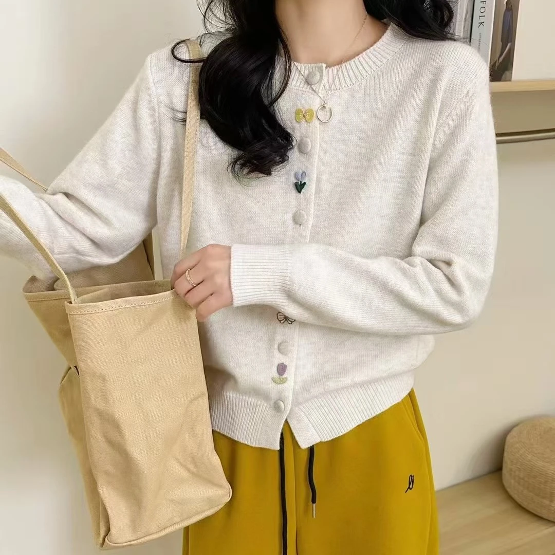 新款百搭韩系针织毛衣上衣