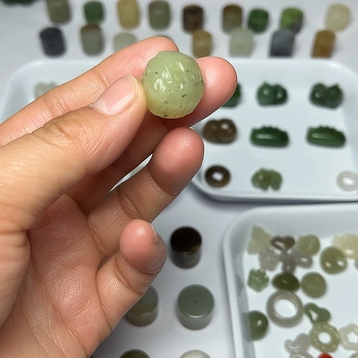 和田玉未镶嵌珠宝半成品66号