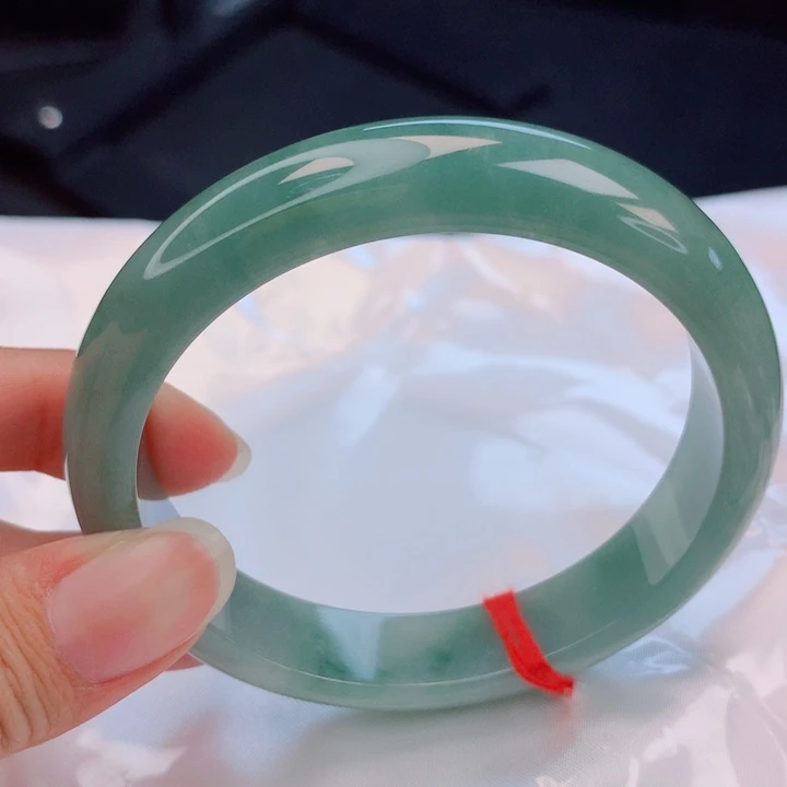 翡翠未镶嵌手镯58圈