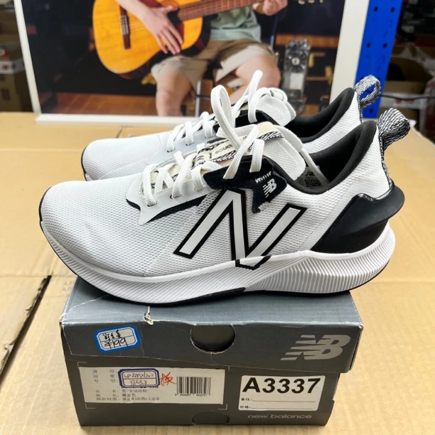 A3337 NEW BALANCE WPRMXLW2 37.5码运动鞋直播微瑕疵 无售后