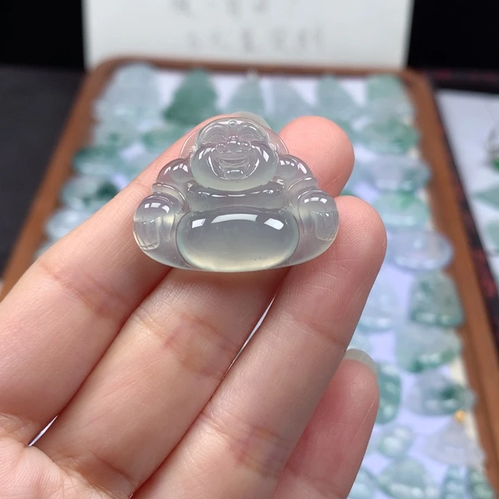 颈饰未镶嵌翡翠冰种晴底佛公