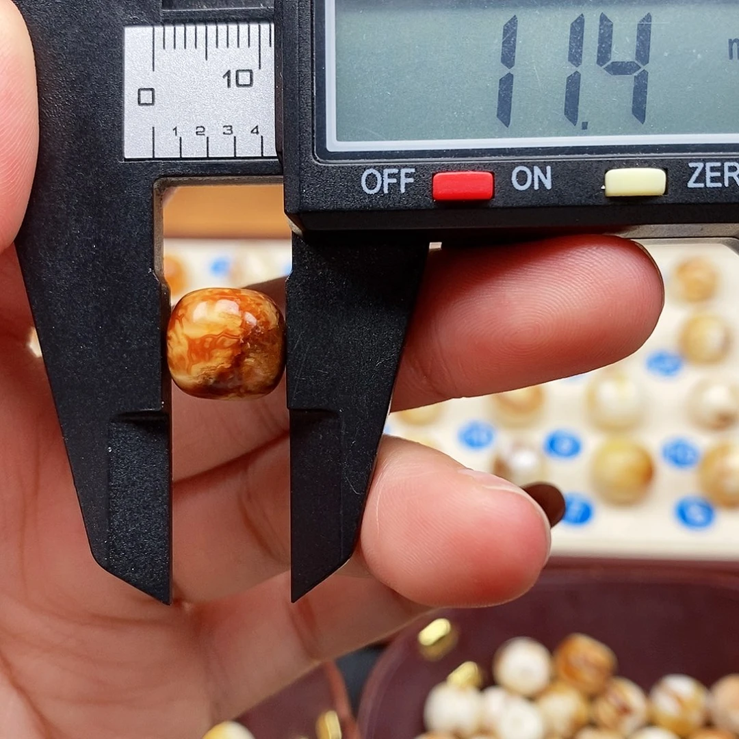 琥珀未镶嵌裸石蜜蜡