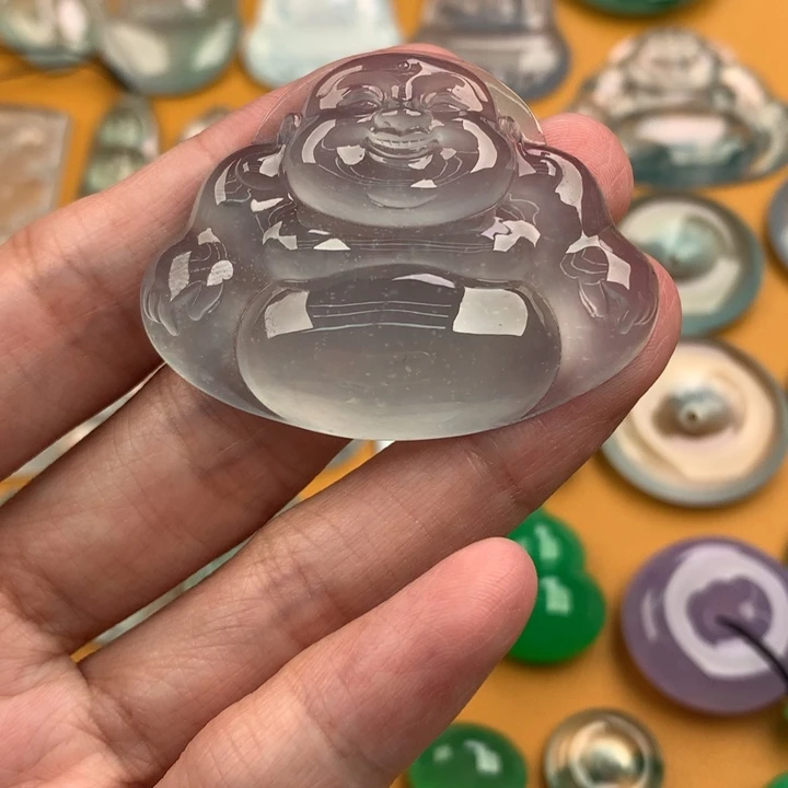 颈饰未镶嵌翡翠…..