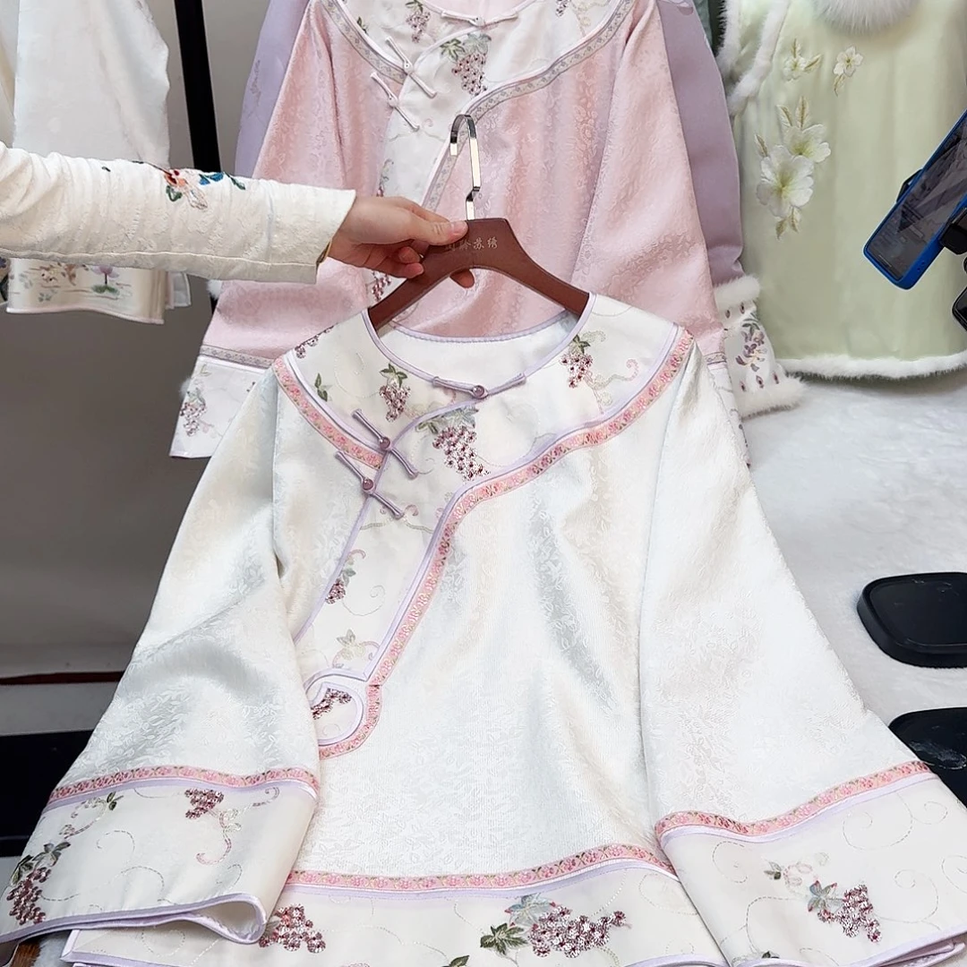 刺绣真丝白色 正绢 太太服