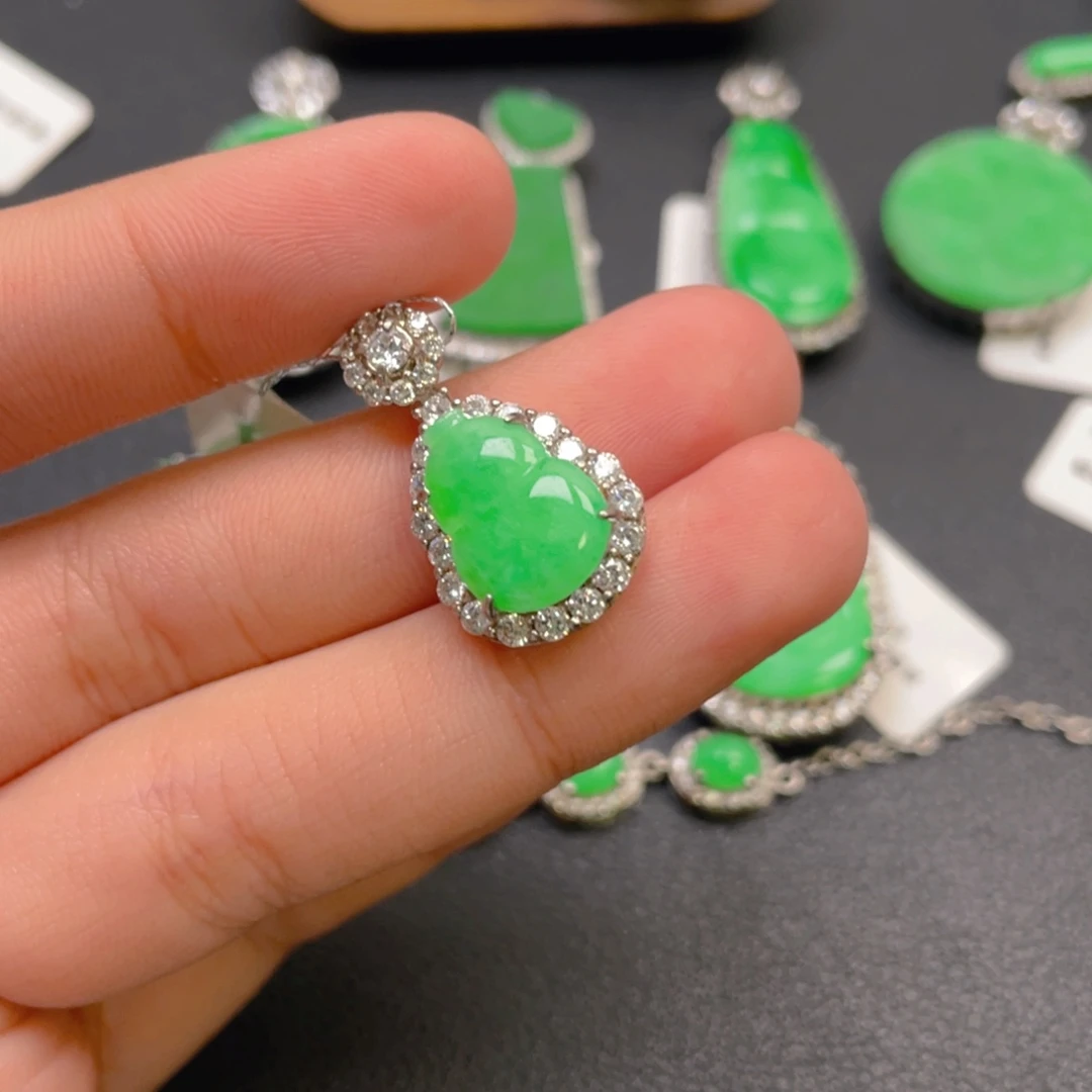 翡翠银S925镶嵌颈饰