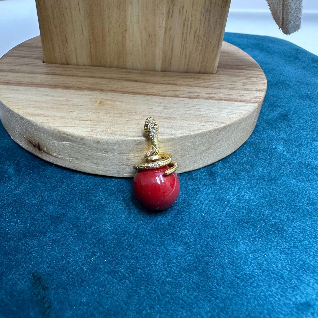 【红珊姑娘甄选】牛血红14m圆珠镶嵌蛇头A598