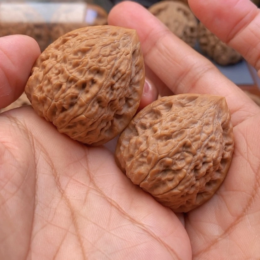 【闪购商品】文玩核桃把件36一抹红