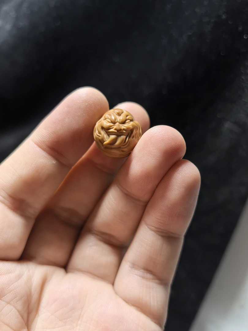 猴头雕刻舔僧单籽(有封口线,介意勿拍)