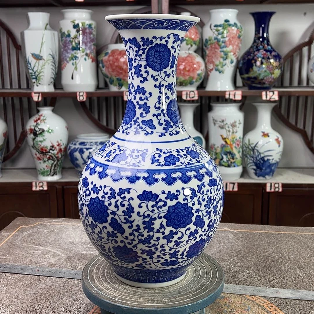 摆件陶景德镇陶瓷缠枝