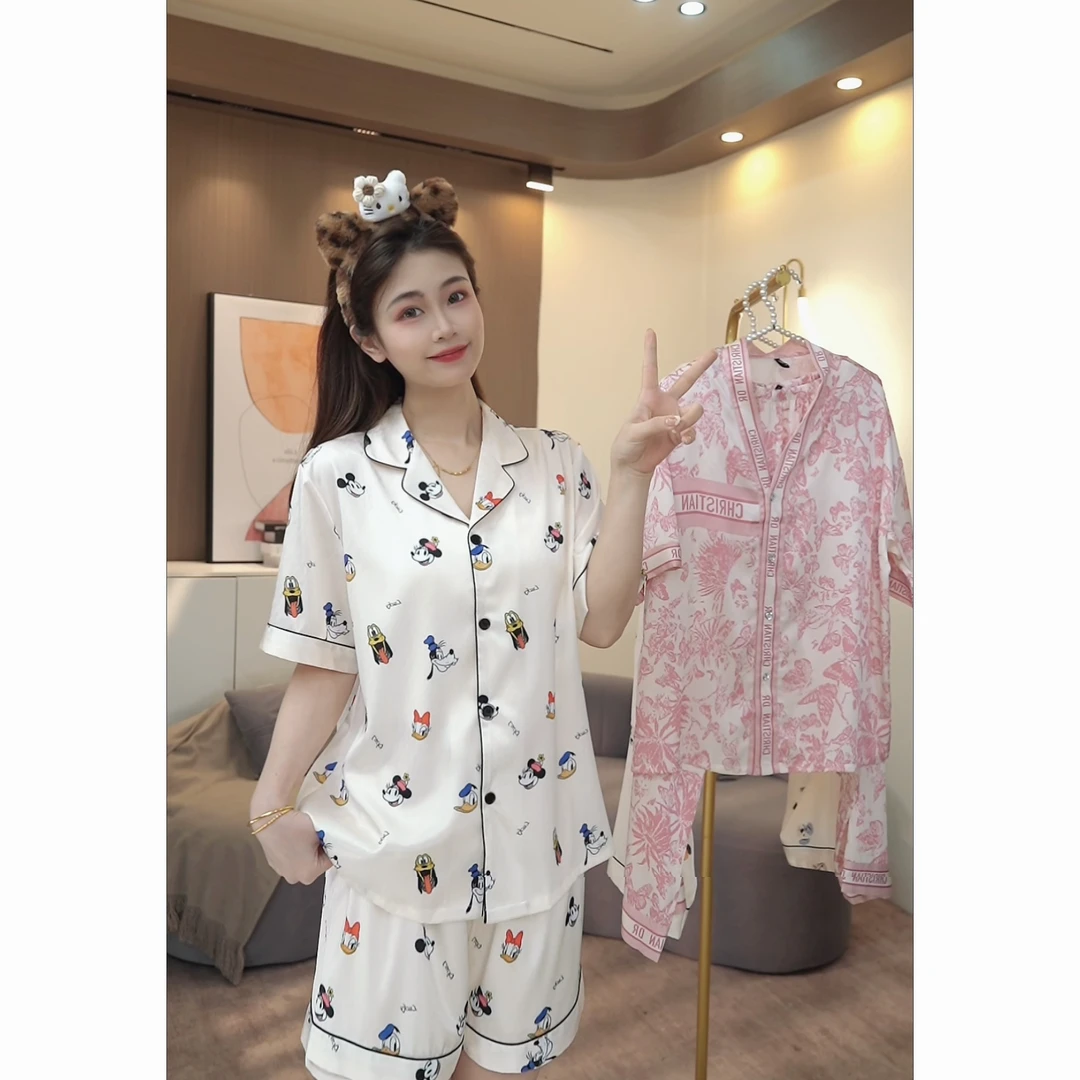 【秀秀家】夏季上新《米奇乐园》丝质印花短袖长裤舒适宽松透气睡衣