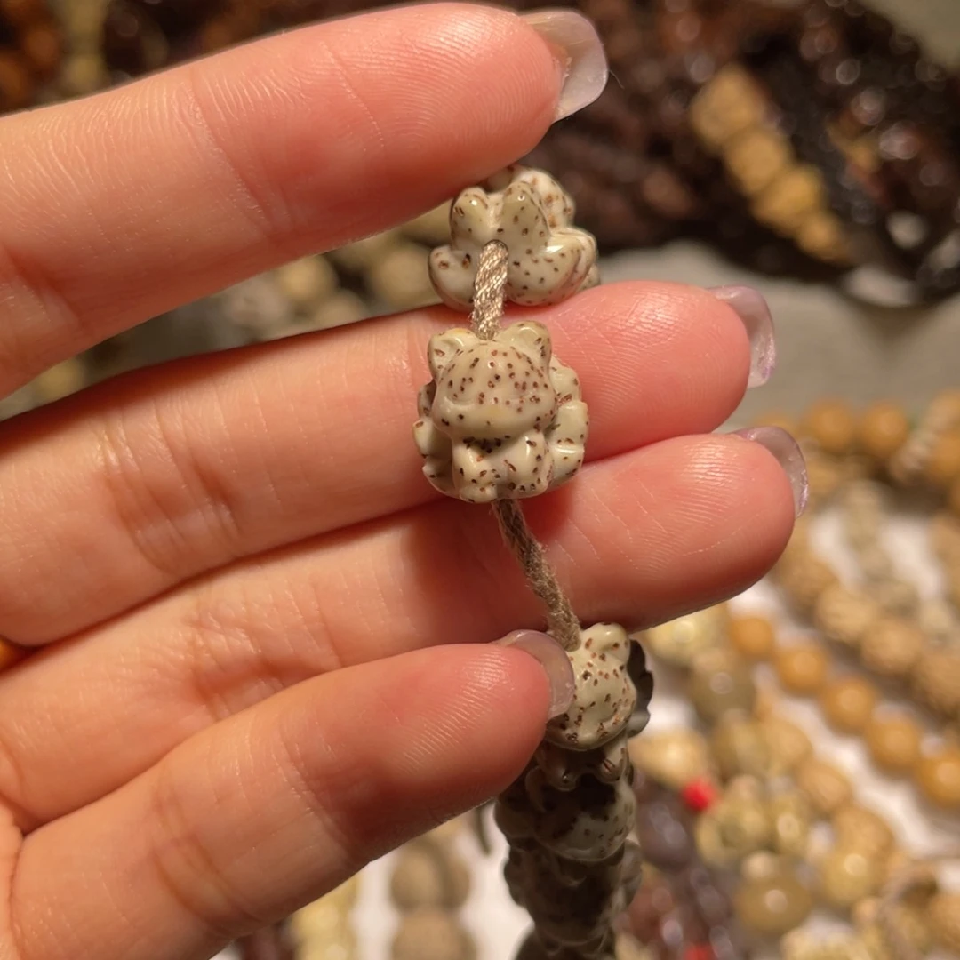 吊坠星月菩提九尾狐原生态单颗