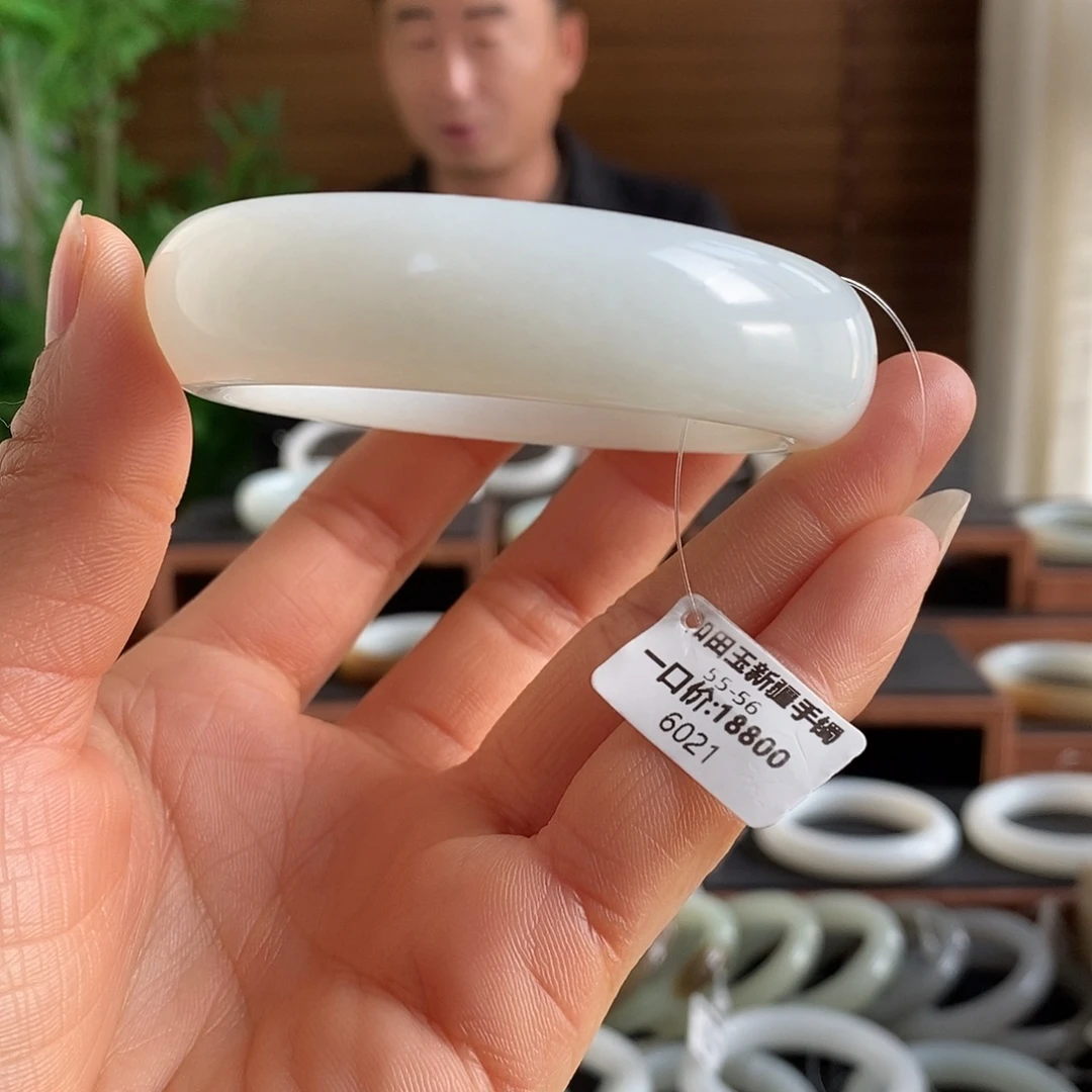 和田玉未镶嵌手镯6021