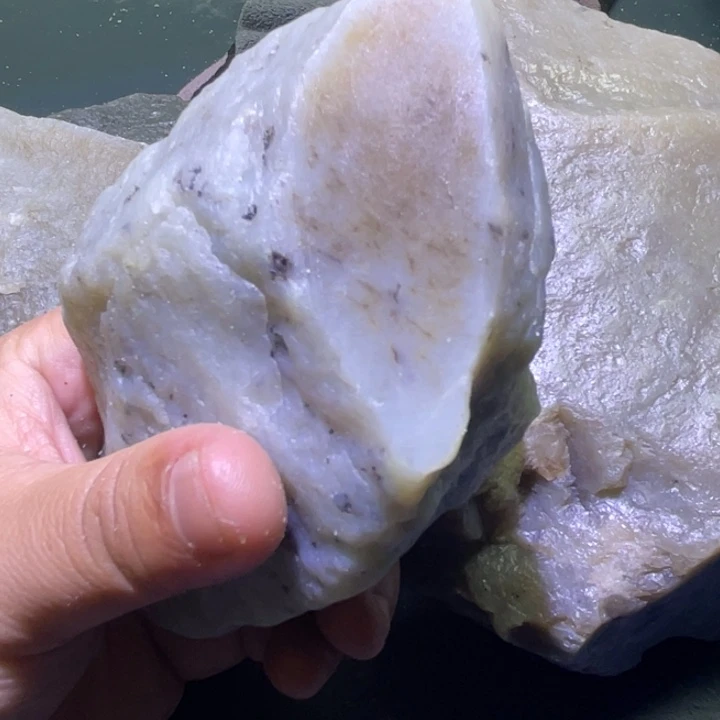 和田玉未镶嵌珠宝半成品