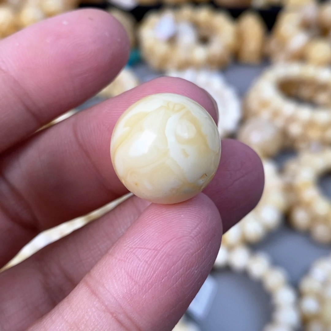 蜜蜡未镶嵌珠宝奇石18.6mm 3.7g