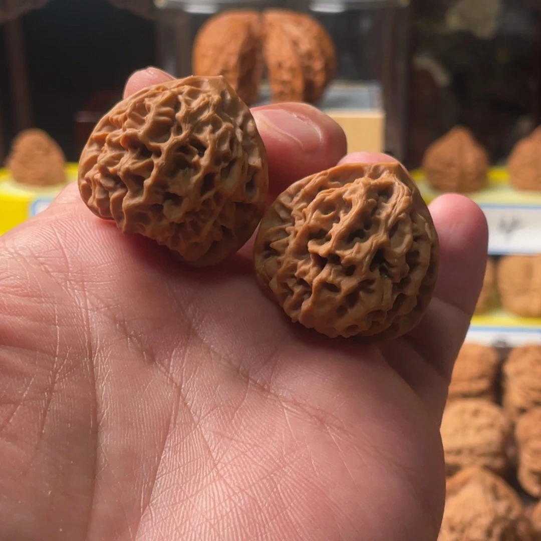 文玩核桃把件玄月有修