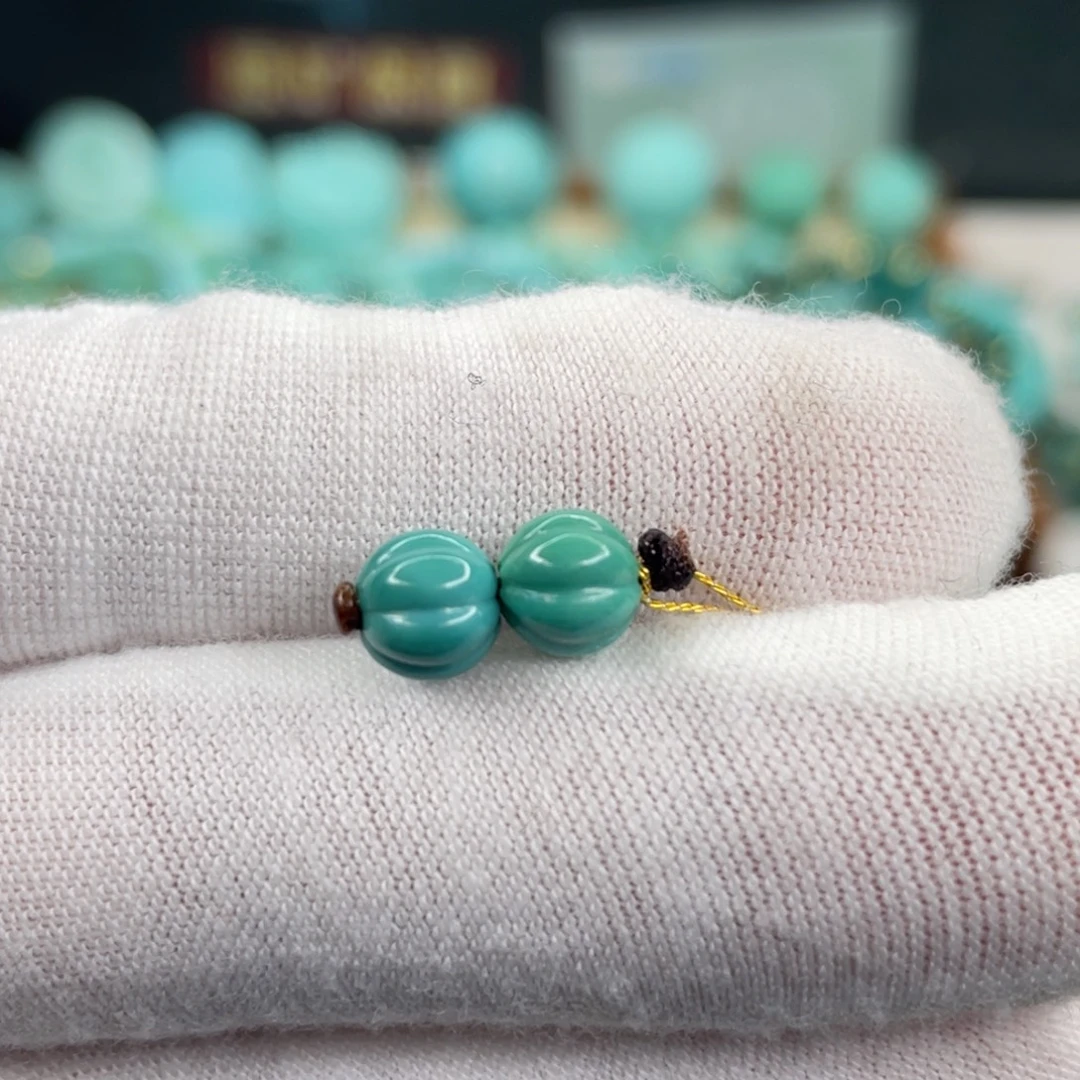 绿松石未镶嵌颈饰