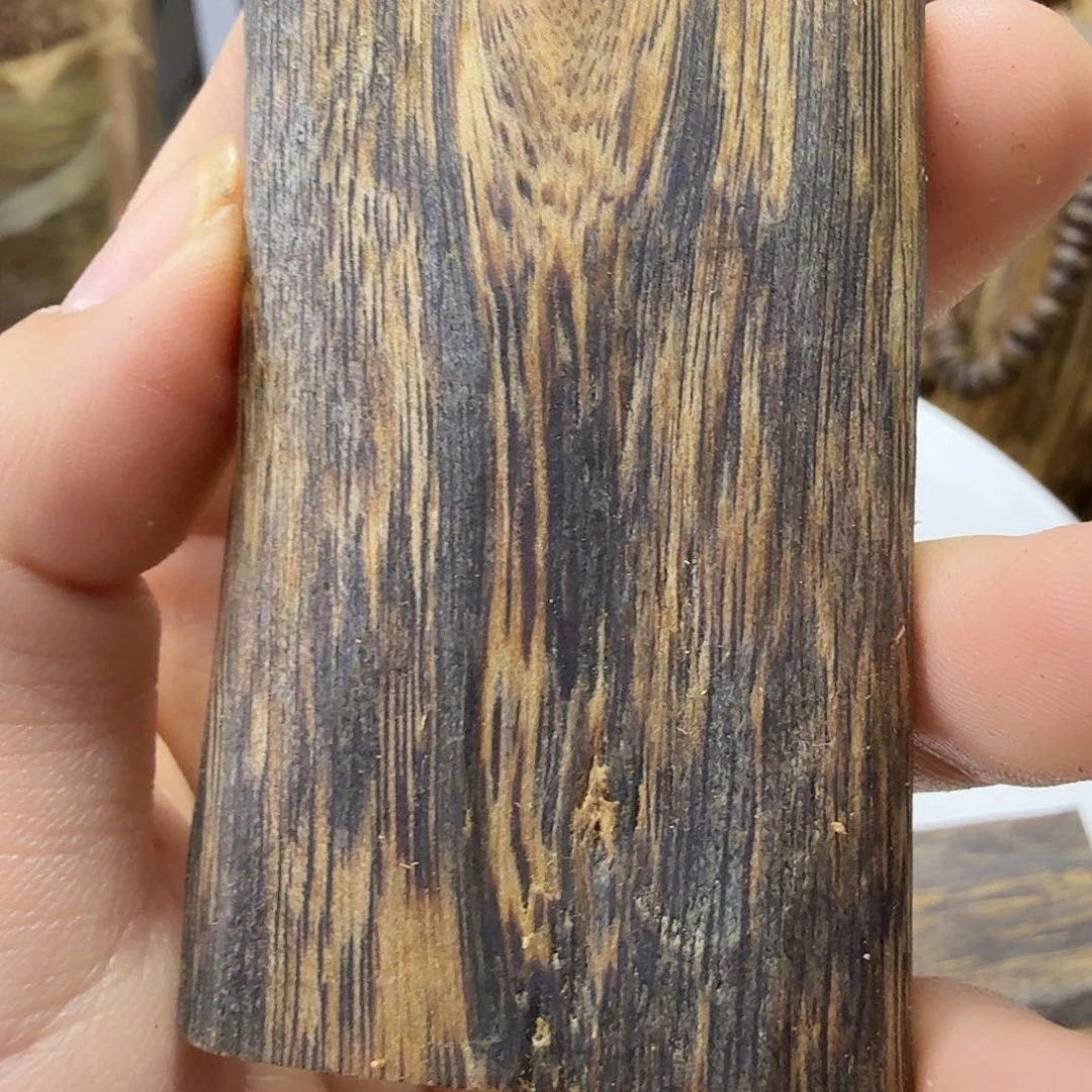 木牧**牛绿奇楠原材料18.5克