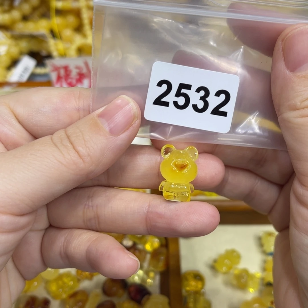 琥珀珠宝奇石未镶嵌