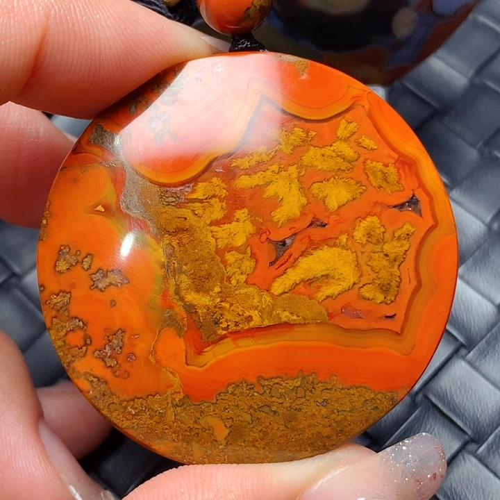 玛瑙/玉髓颈饰未镶嵌日**辉