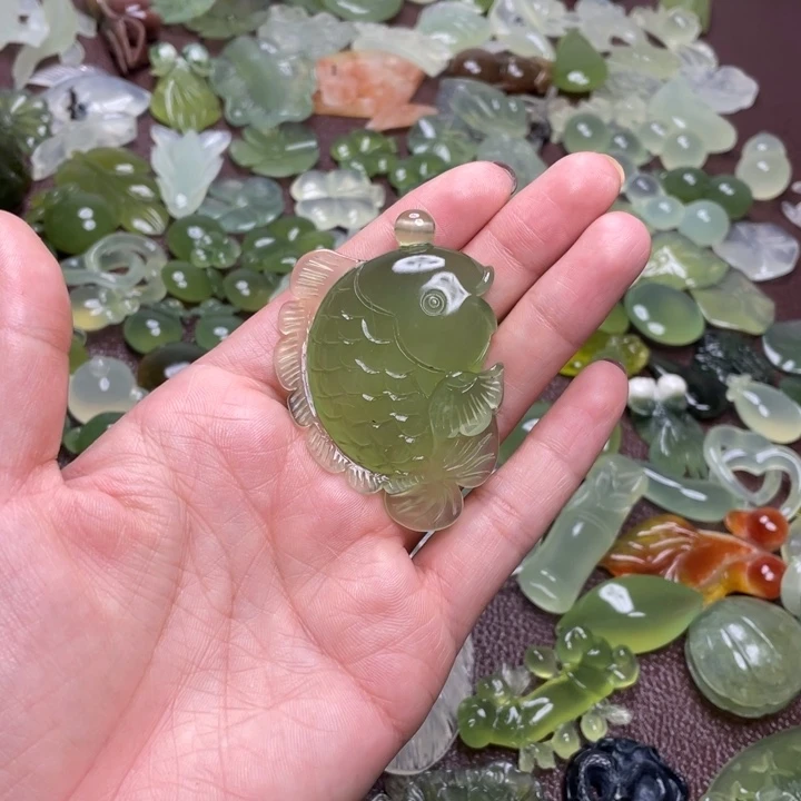 合金蛇纹石玉颈饰