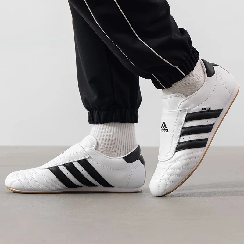 adidas/阿迪达斯三叶草女鞋新款跆拳道运动鞋轻便耐磨休闲鞋