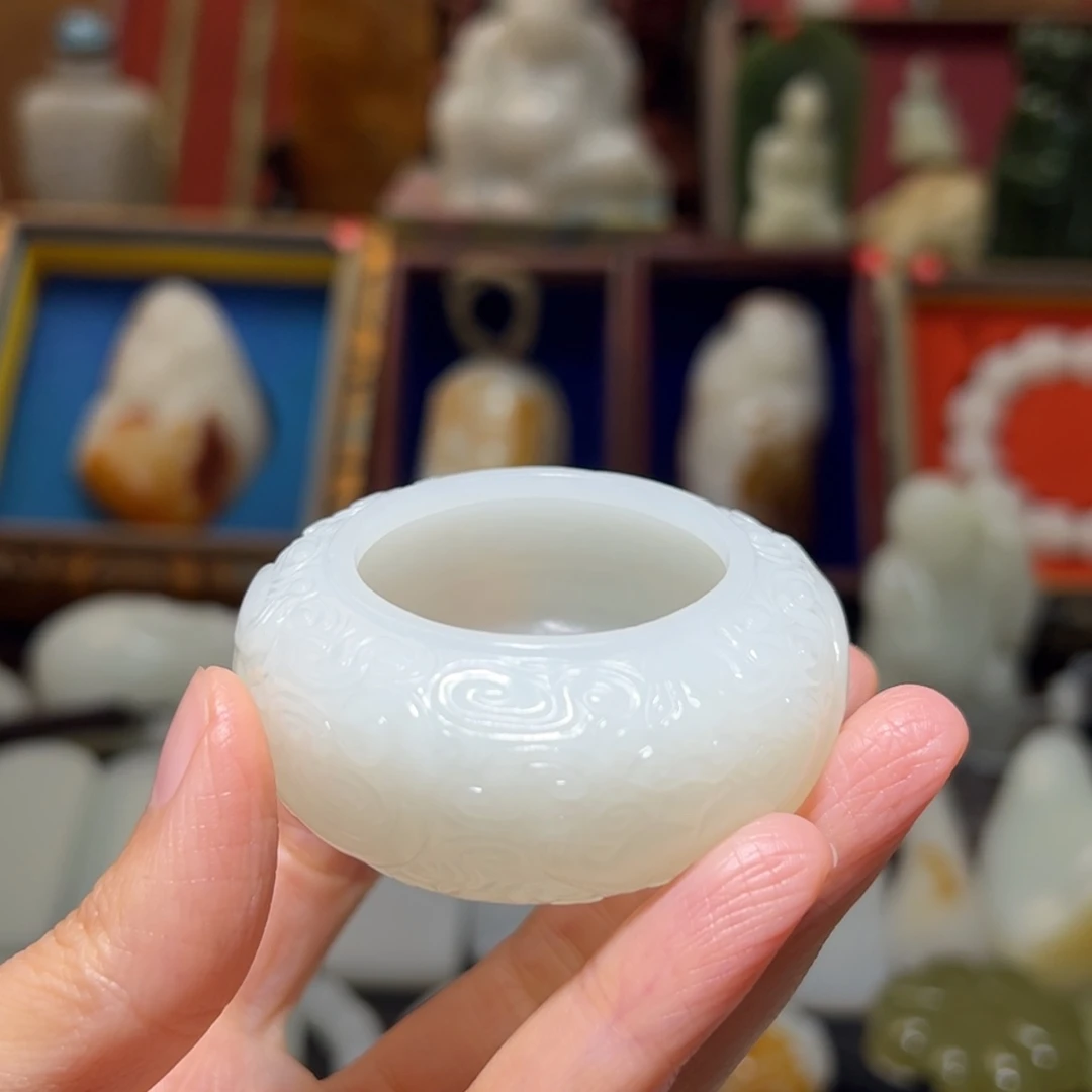 奇***锵和田玉未镶嵌挂件