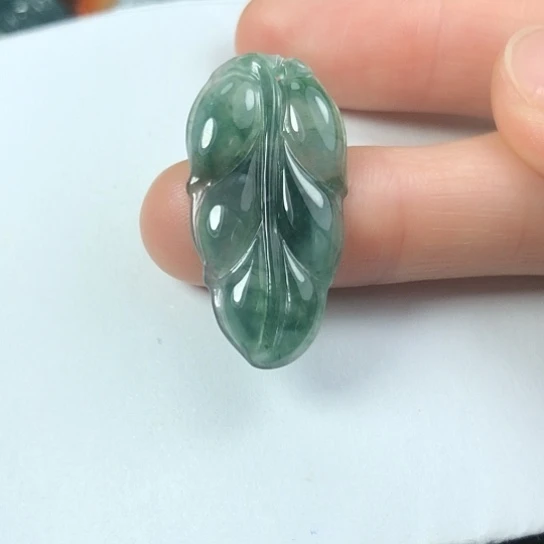 翡翠未镶嵌颈饰缅甸A货，每天下午1点半开播