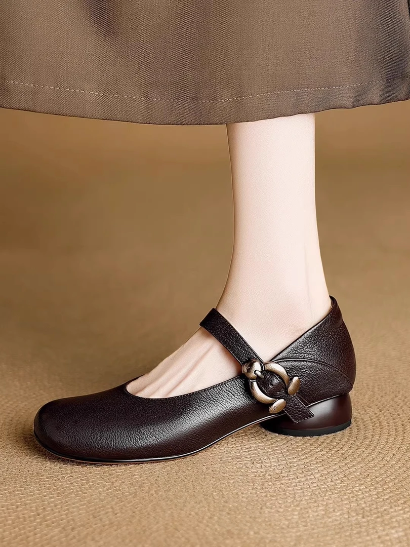 复古风圆头一字扣带单鞋粗跟软皮百搭玛丽珍鞋2025新款粗跟小皮鞋