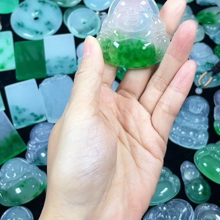 翡翠未镶嵌颈饰吊坠