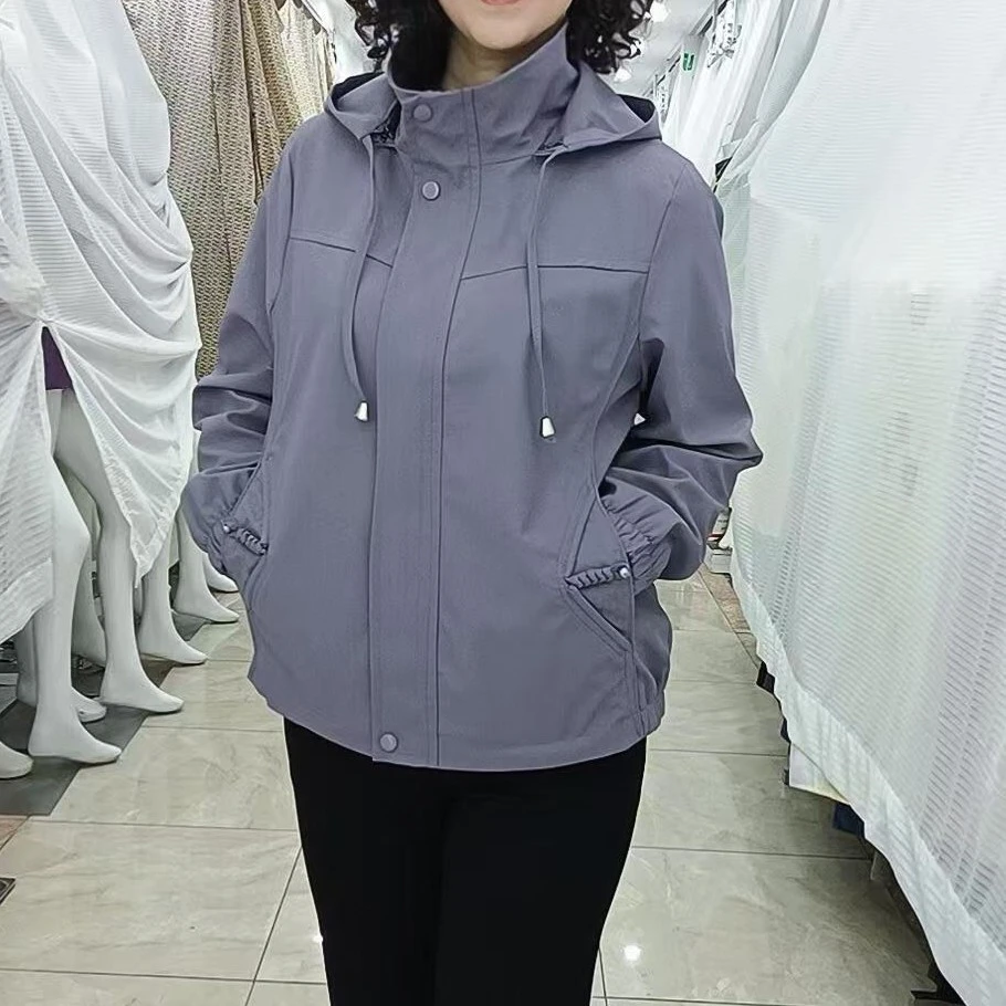 d139女士新款连帽外套两个颜色