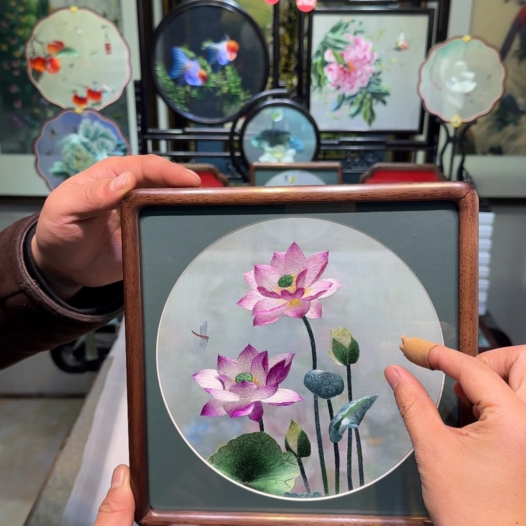 刺绣刺绣工艺精湛