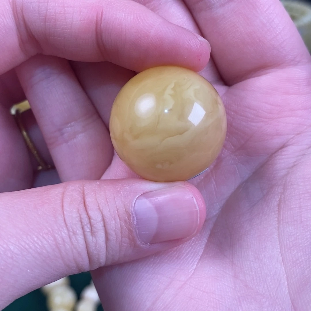 蜜蜡未镶嵌珠宝奇石24.9微瑕