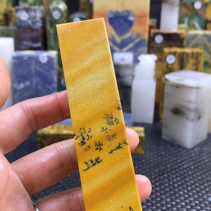 江西石霜**奕青田石印章石