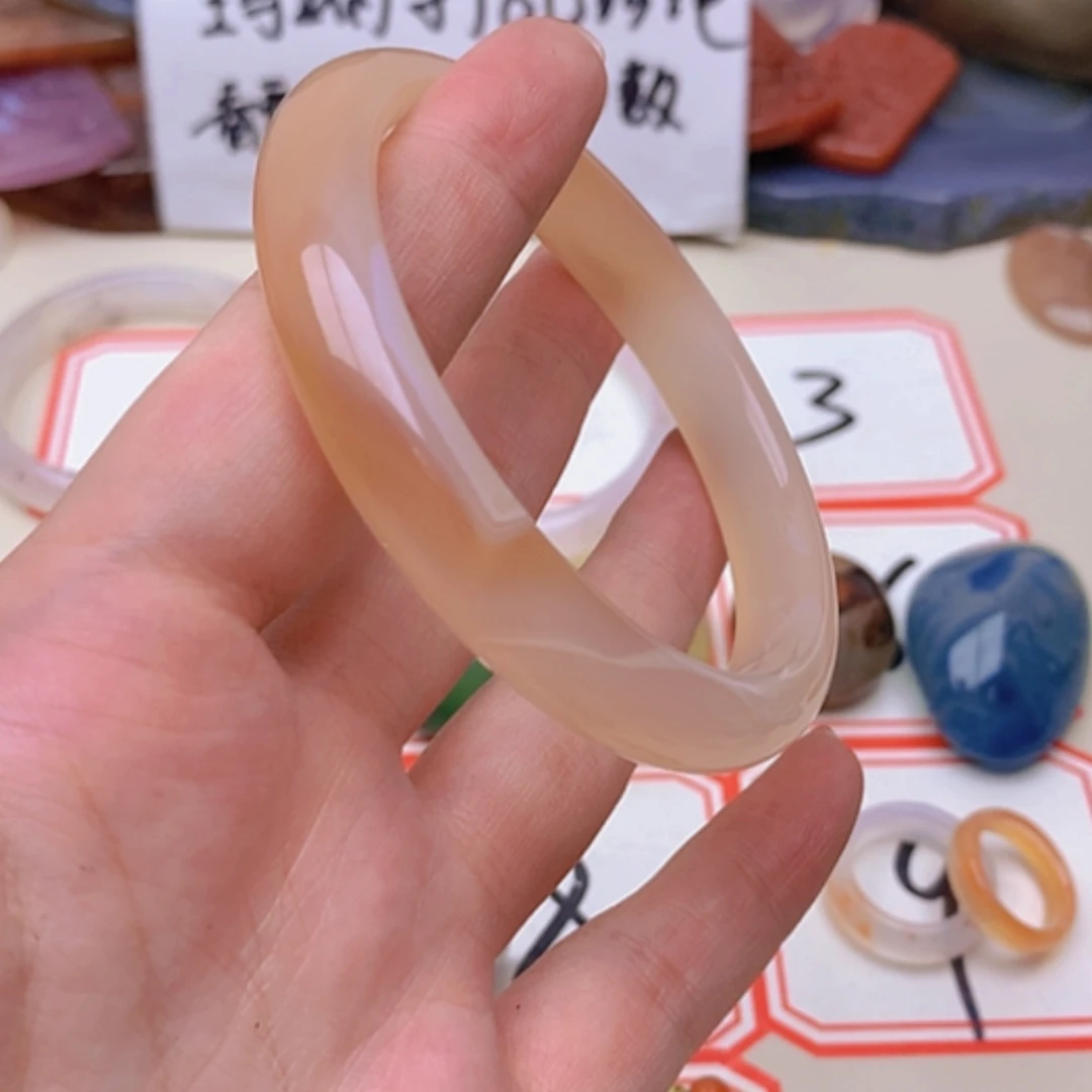 【闪购商品】玛瑙/玉髓未镶嵌珠宝半成品不***道