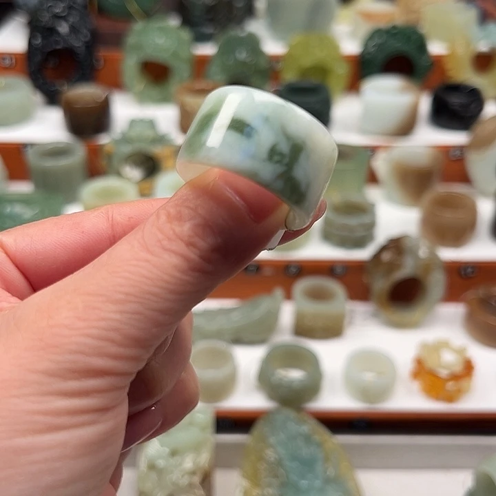 蛇纹石玉未镶嵌戒指21.4内径27号