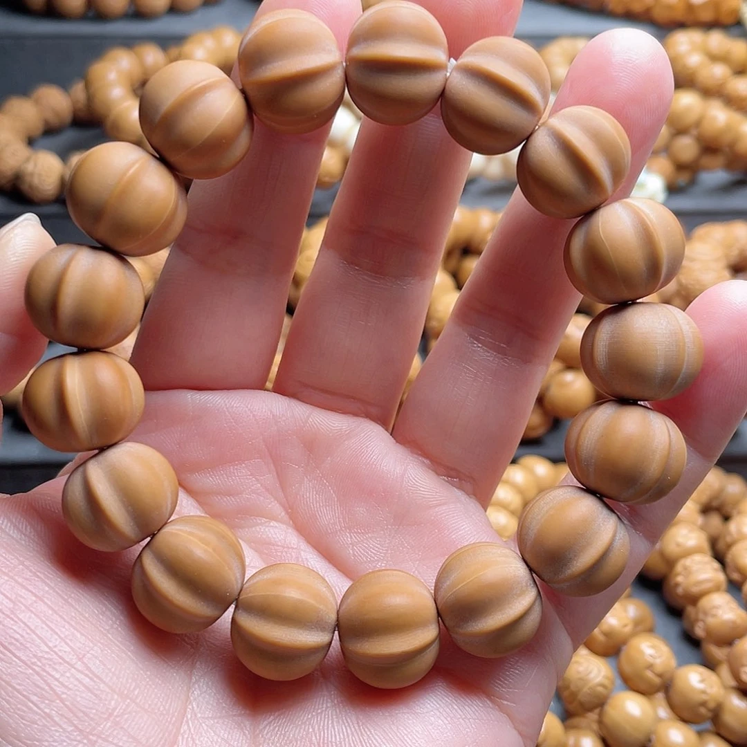 猴头核桃吊坠聚宝盆磨砂鲨鱼背