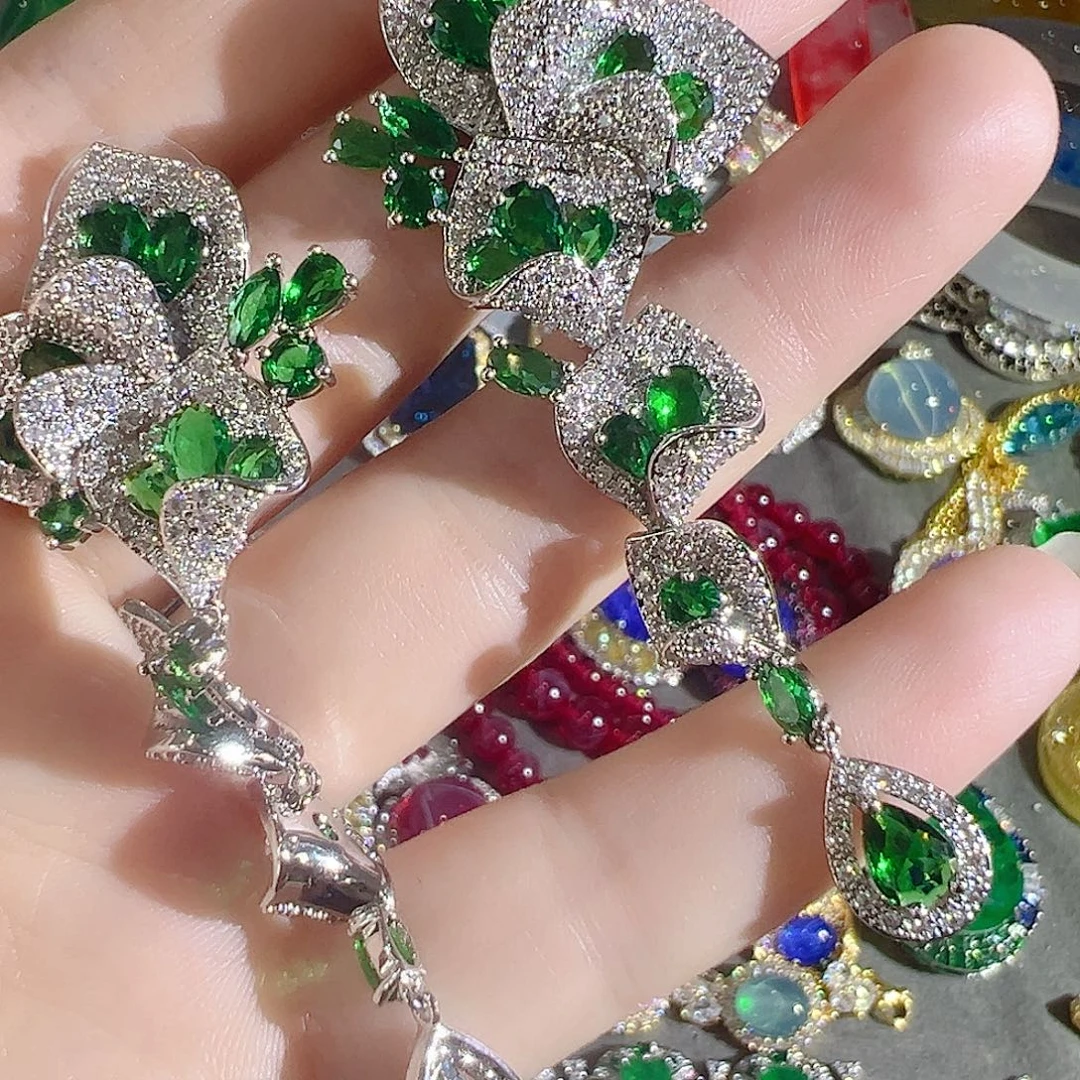 花岗石钨合金红色蓝色大宝贝