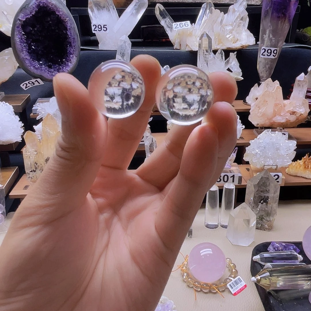 梁***8石材白水晶球