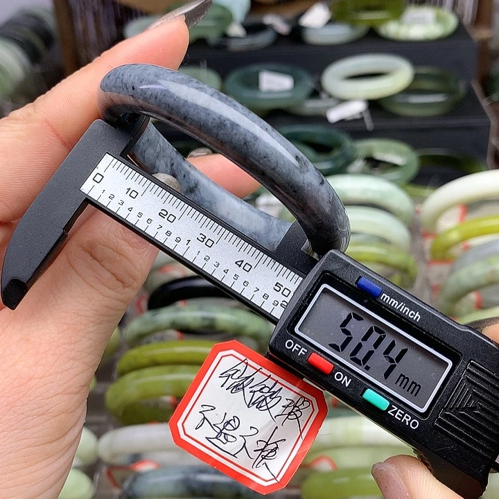 蛇纹石玉手镯未镶嵌264