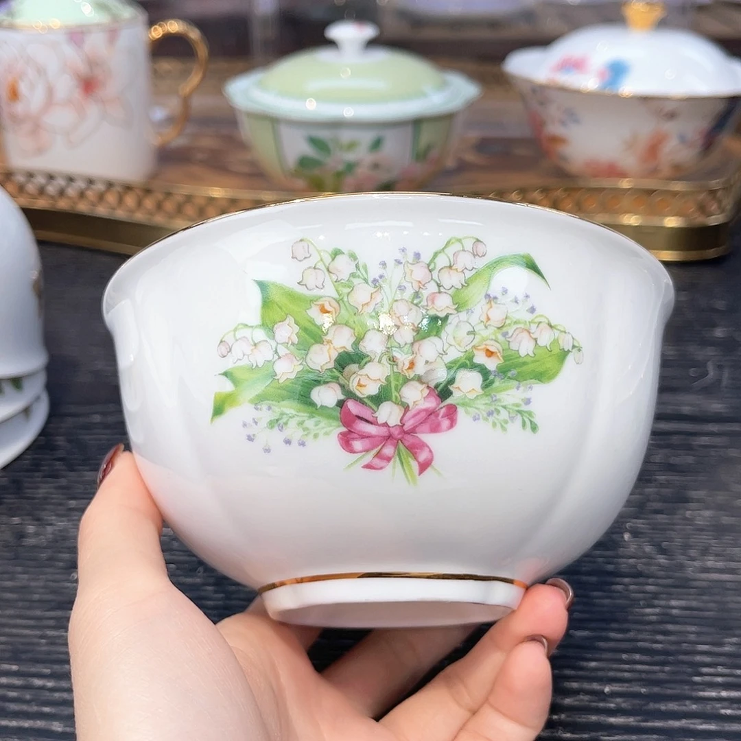 骨瓷饭碗4个///////