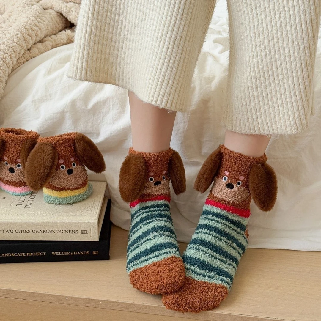 秋冬情侣可爱腊肠狗玩偶毛茸茸珊瑚加厚睡眠袜子中筒居家地板保J