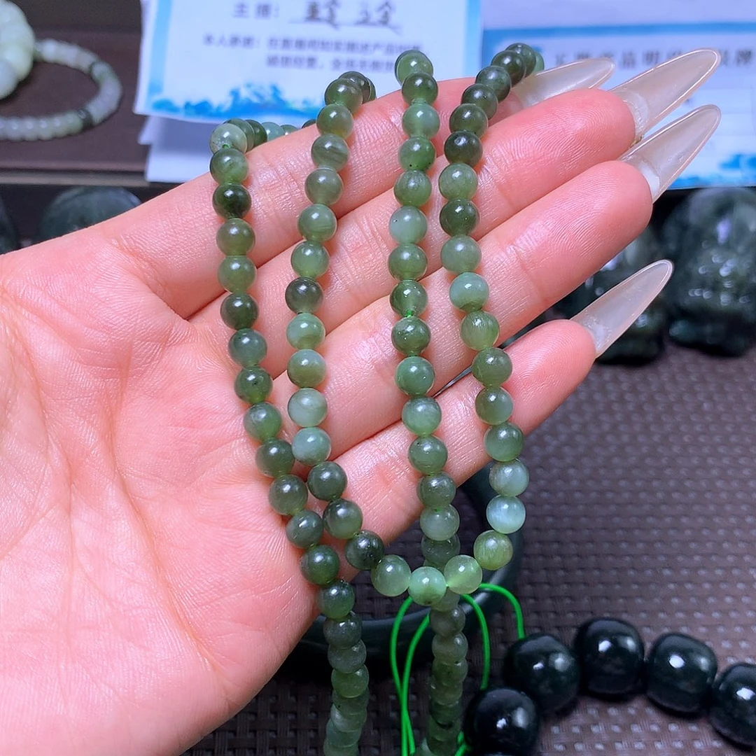 颈饰未镶嵌和田玉卡6