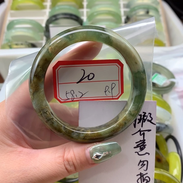 未镶嵌蛇纹石玉手镯