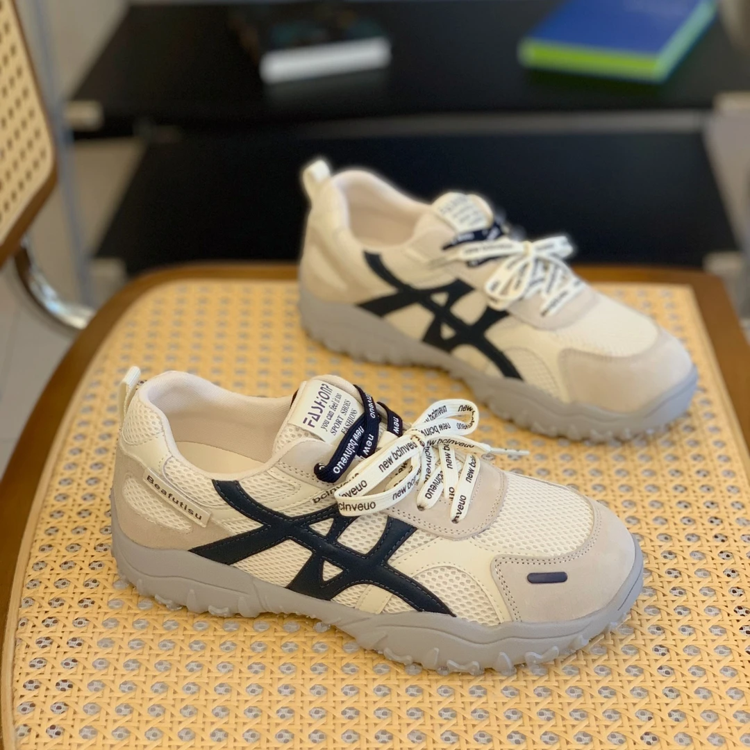 2025秋季新款百搭运动老爹鞋女轻便网面防滑透气软底显脚小休闲鞋