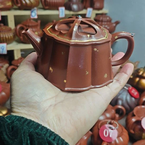 原矿赵庄朱泥容量一佰伍十CC