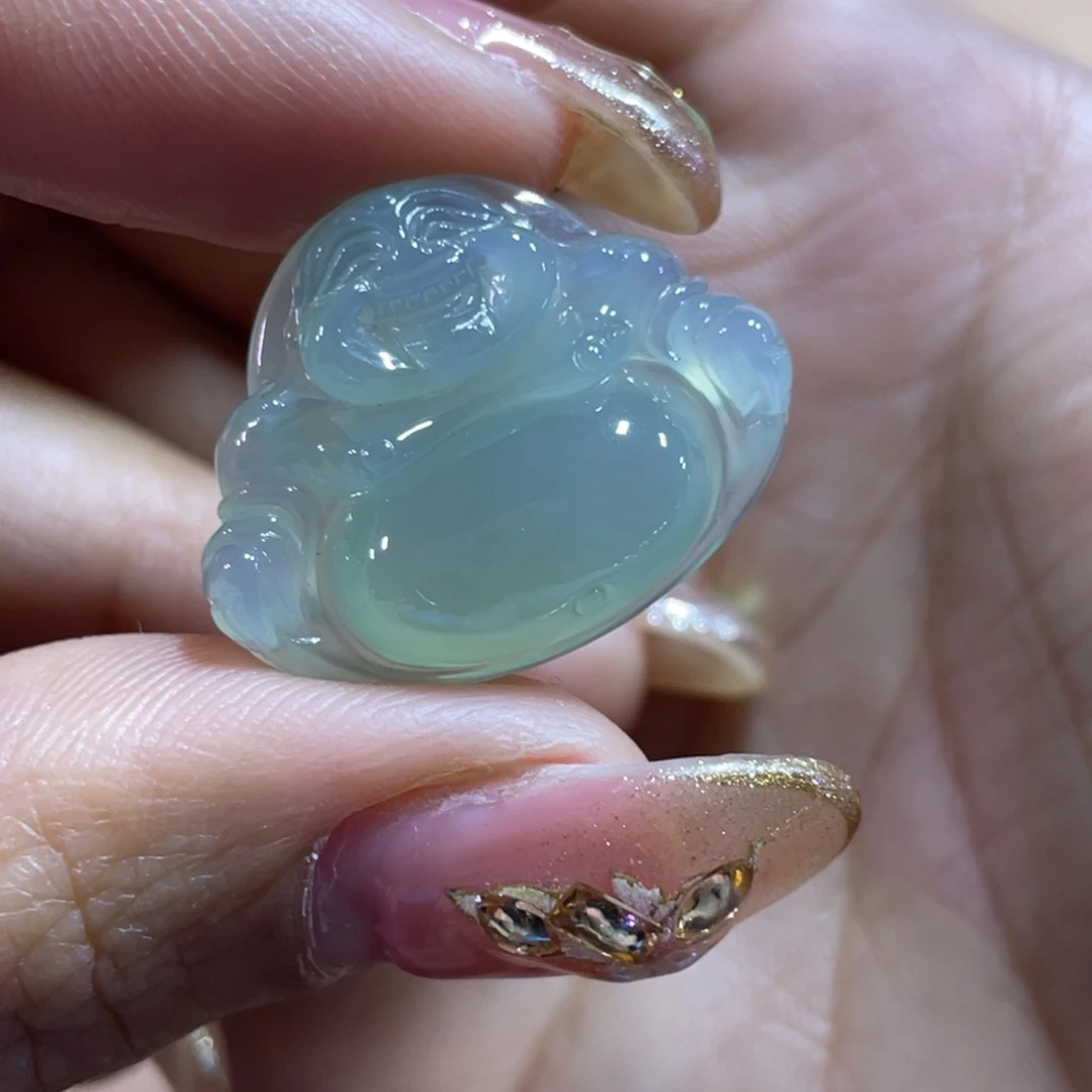 翡翠颈饰未镶嵌佛公