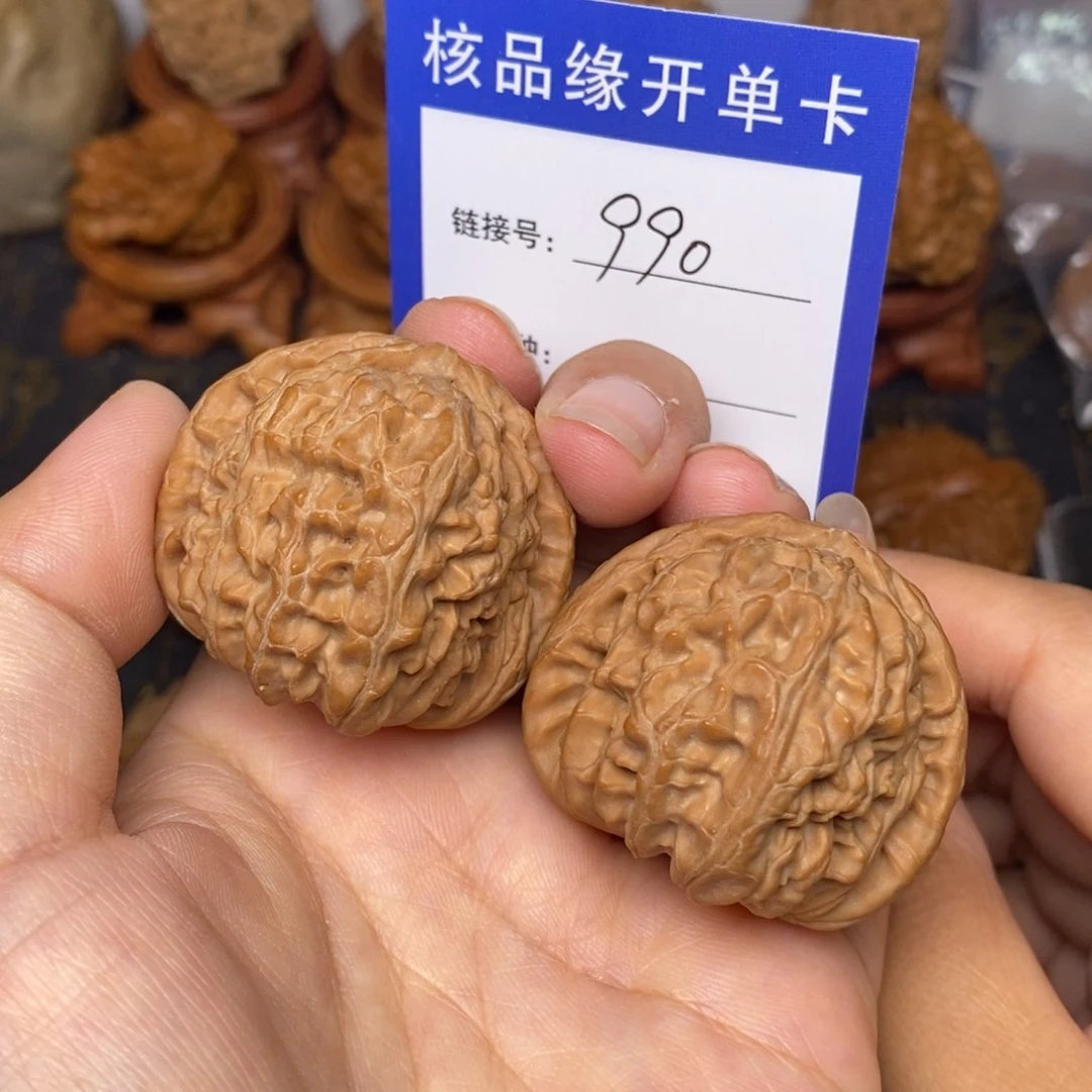 文玩核桃把件微**行白狮子全品39。 990